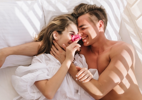 Além da satisfação! Veja quatro benefícios do sexo para sua pele