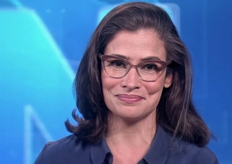 Renata Vasconcelos e irmã gêmea tomam vacina contra covid-19