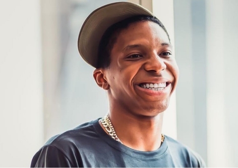 Lucas Penteado teria mentido sobre perda de seguidores por críticas a Bolsonaro