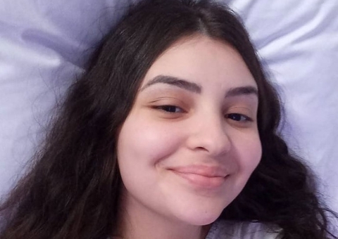 Atriz Mabel descobriu doença rara após parto e passou por 10 cirurgias 