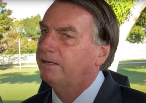 Alvo de protestos, Bolsonaro chama manifestantes de 'pobres coitados'