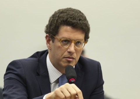 Cármen Lúcia manda Ricardo Salles entregar passaporte à Polícia Federal  