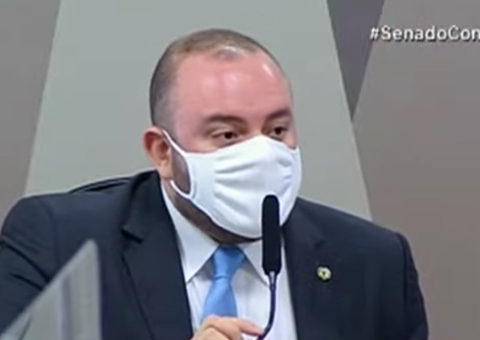 Fausto Junior é questionado sobre não ter indiciado o governador do Amazonas