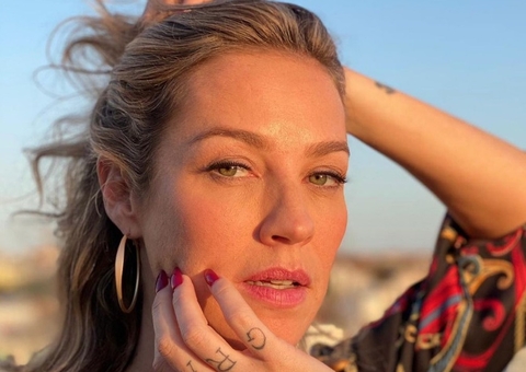 Luana Piovani volta a criticar Pedro Scooby por criação dos filhos