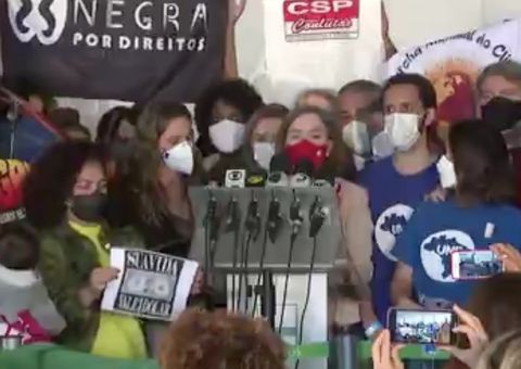 'Superpedido' de impeachment de Bolsonaro é protocolado na Câmara 