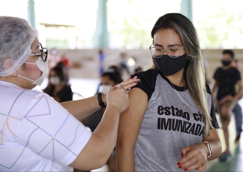 Pessoas a partir de 26 anos podem se vacinar em 7 pontos neste sábado em Manaus