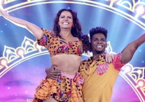 Viviane Araújo quebra silêncio sobre troca de professor no Dança dos Famosos