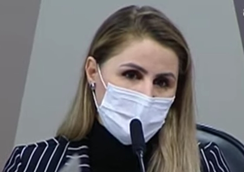 Ex-coordenadora diz que falas de Bolsonaro atrapalham campanha de vacinação