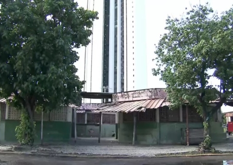 Morre mulher trans que teve 40% do corpo queimado por adolescente