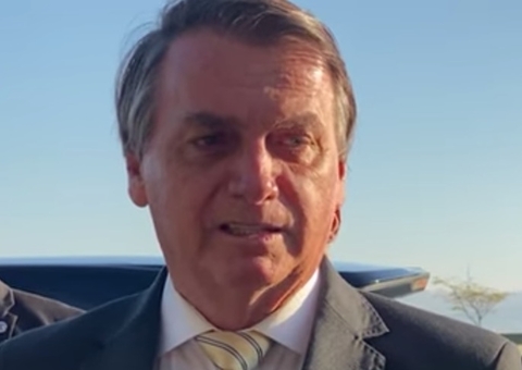 Bolsonaro volta atacar CPI e insulta Omar, Randolfe e Renan Calheiros 