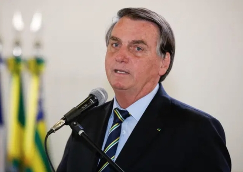 Bolsonaro será transferido para SP e pode passar por 'cirurgia de emergência'