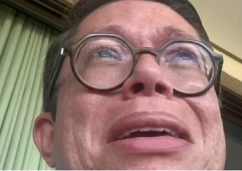 DJ Ivis chora e pede perdão em vídeo minutos antes de prisão; veja