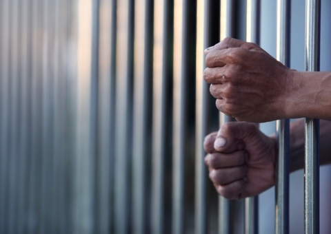 PM prende 21 pessoas e apreende drogas e armas no Amazonas