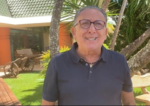 Justiça bloqueia conta de Galvão Bueno por dívida milionária