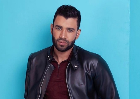 Gusttavo Lima surge com cabelo comprido e é comparado a Eduardo Costa