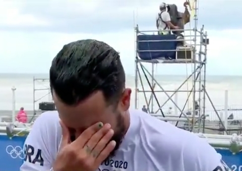 Repórter da Globo chora ao vivo junto com Ítalo Ferreira, ouro no surfe