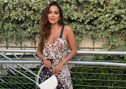 Anitta anuncia fim do namoro com bilionário americano