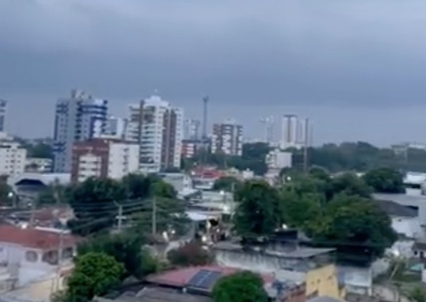 Tempo muda e amazonenses comemoram friagem em Manaus