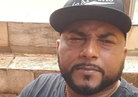 MC Raposão, do hit ‘Estrada da Posse’, morre aos 44 anos