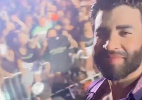 Show de Gusttavo Lima com 5 mil pessoas é interrompido pela polícia nos EUA