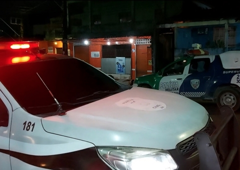 Homem abre a porta de casa e é executado com 2 tiros na cabeça em Manaus