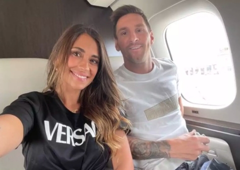 Messi fecha contrato com PSG e Neymar comemora; veja valor