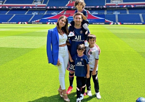 Messi diz que Neymar e argentinos ‘fizeram muito’ para que PSG o contratasse