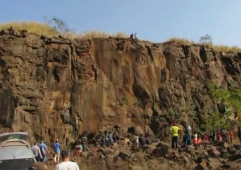 Suspeitos que estupraram menina e jogaram corpo de penhasco têm prisões decretadas