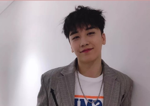 Ex-cantor de K-pop, Seungri é condenado por incitar prostituição