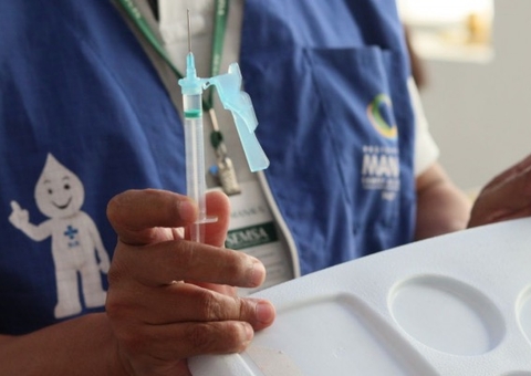 Manaus vacina adolescentes de 12 a 17 anos contra a Covid-19 nesta sexta