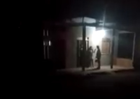 Ex-secretário de Obras de Fonte Boa é flagrado dando socos e tapas na mulher; vídeo