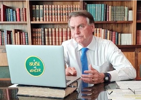 Bolsonaro vai discutir com Queiroga sobre o fim do uso de máscara