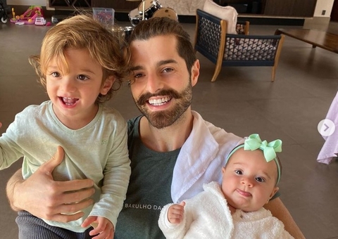 Alok e irmão gêmeo comemoram aniversário de 30 anos 