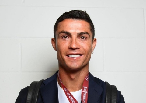 Manchester United anuncia contratação de Cristiano Ronaldo 