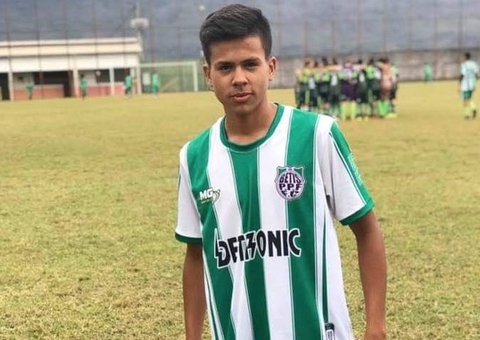 Jovem de 17 anos morto em acidente em Manaus era jogador de futebol; vídeos