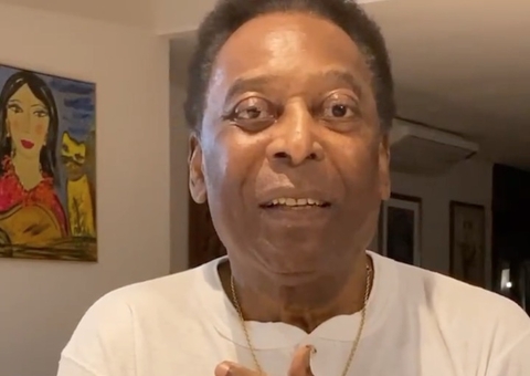 Pelé é diagnosticado com tumor no cólon 
