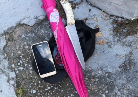 Armado com faca, homem invade casa e rende proprietária em Manaus