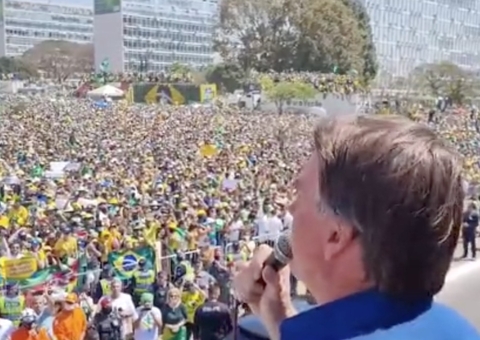 Em discurso para apoiadores, Bolsonaro volta ameaçar STF em Brasília