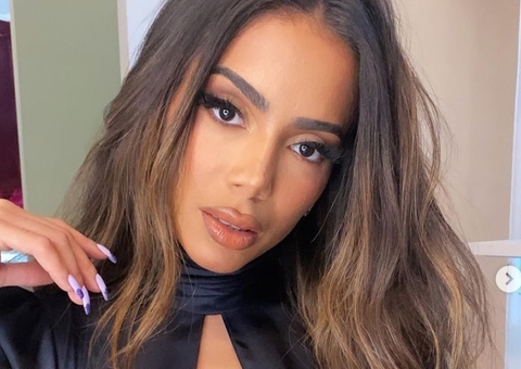 Anitta critica manifestações e revela sonho macabro com bolsonaristas 