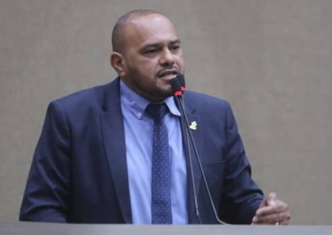 Vereador de Manaus é internado com covid-19 após viagem a Brasília 