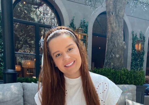 Maiara surge com chifre em live após fim do namoro com Fernando Zor