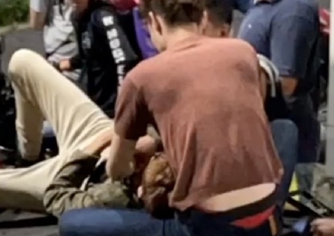 Dois jovens são baleados na Praça do Eldorado em Manaus