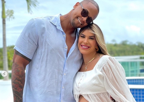 Grávida, Lorena Improta evita sexo com Leo Santana: ‘medo dela nascer'