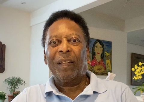 Filha mostra Pelé na UTI e diz que ex-jogador está irritado por só comer gelatina