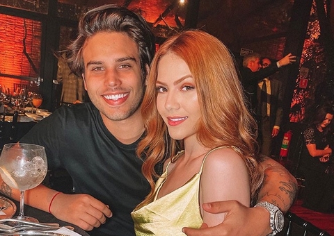 Sarah Poncio confirma fim do casamento com Jonathan Couto 