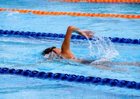 Sesc oferece aulas de hidroginástica e MMA Fit gratuitas em Manaus