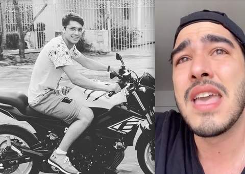 Ator de ‘O Menino Que Matou Meus Pais’ chora morte do primo youtuber em Manaus