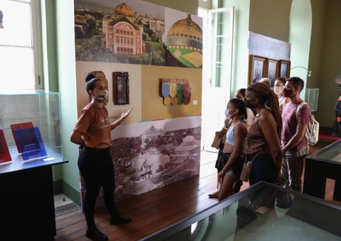 Exposição celebra aniversário de 125 anos do Teatro Amazonas