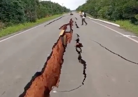 DNIT diz que crateras na BR-319 são por causa da cheia histórica
