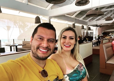 Andressa Urach anuncia fim do casamento após quase fazer aborto